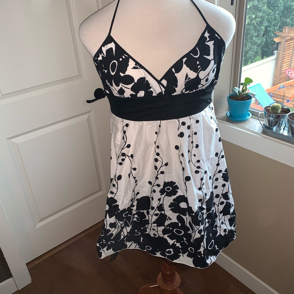 Stretchy Summer Dress (size 7)